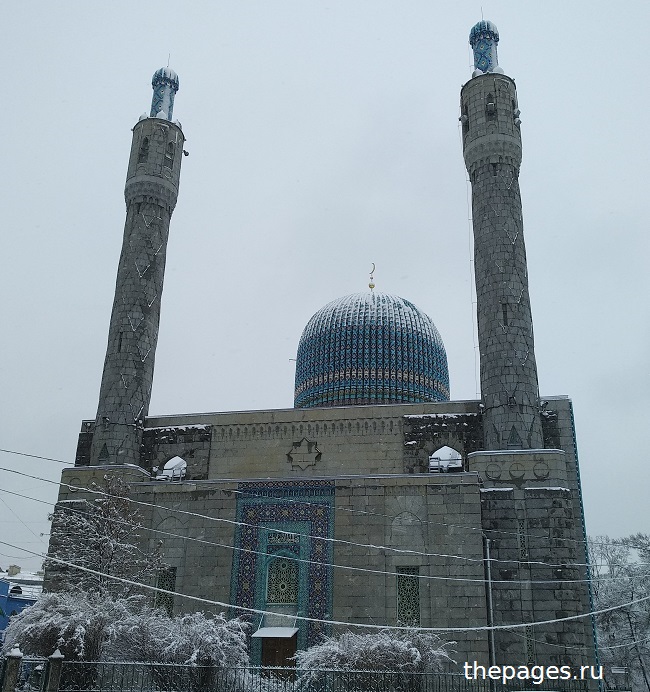 Мечеть во время снегопада